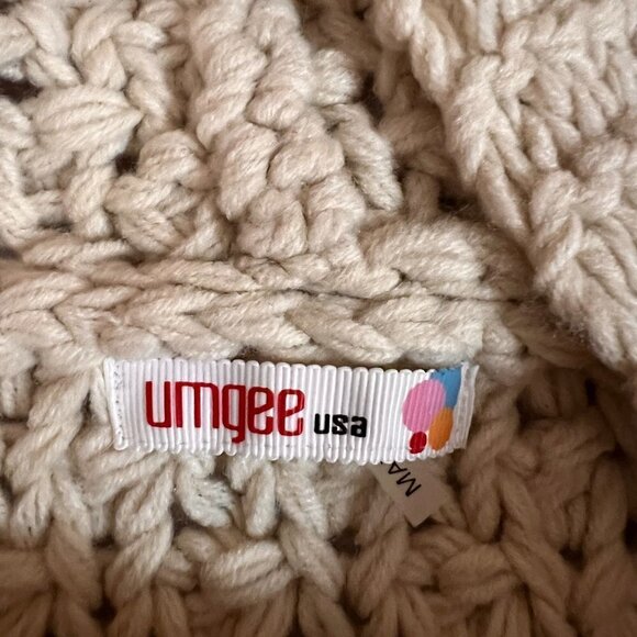 UMGEE  Faux Trim Crochet Hoodie Vest - Picture 5 of 8